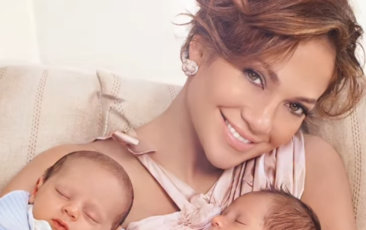 Dieciocho primaveras de amor: la emotiva celebración de Jennifer Lopez para Emme y Max